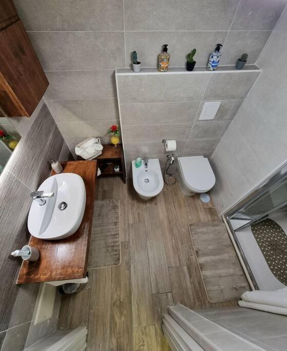 Casa Comoda E Centrale In Quartiere Storico Di Napoli ภายนอก รูปภาพ
