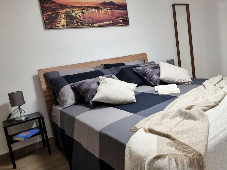 Casa Comoda E Centrale In Quartiere Storico Di Napoli ภายนอก รูปภาพ