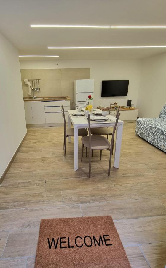Casa Comoda E Centrale In Quartiere Storico Di Napoli ภายนอก รูปภาพ