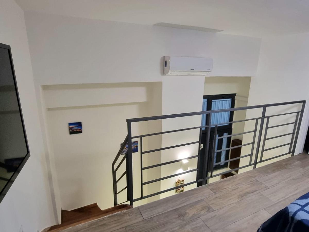 Casa Comoda E Centrale In Quartiere Storico Di Napoli ภายนอก รูปภาพ