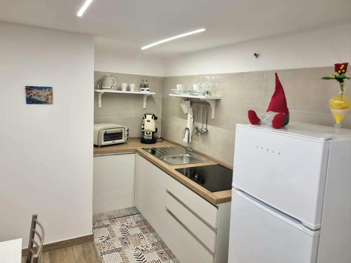 Casa Comoda E Centrale In Quartiere Storico Di Napoli ภายนอก รูปภาพ