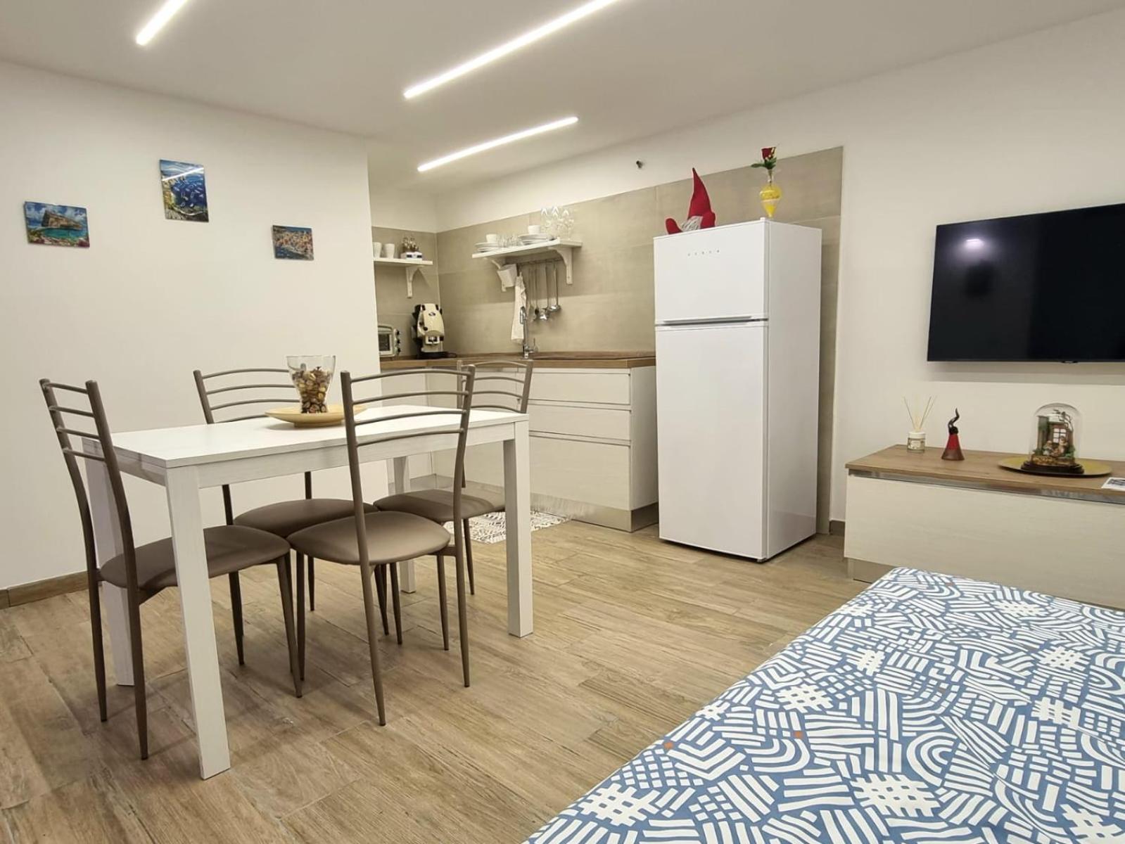 Casa Comoda E Centrale In Quartiere Storico Di Napoli ภายนอก รูปภาพ